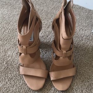 Steve Madden nude heels